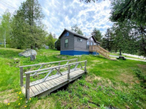 B3 NEW Awesome Tiny Home with AC, Mountain Views, Minutes to Skiing, Hiking, Attractions